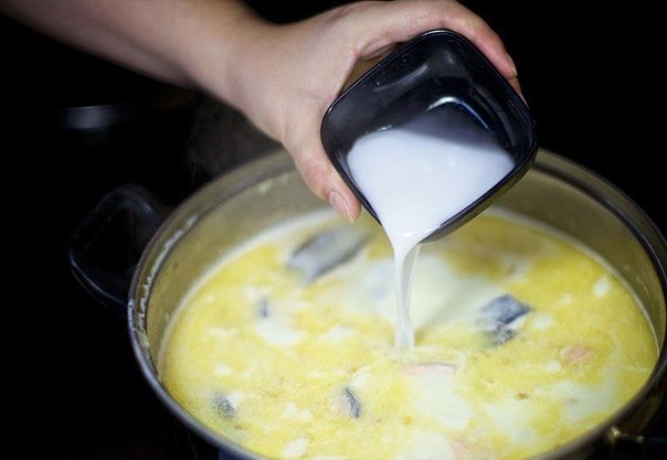 Чаудер з лосося з вершками Чаудер з лосося з вершками