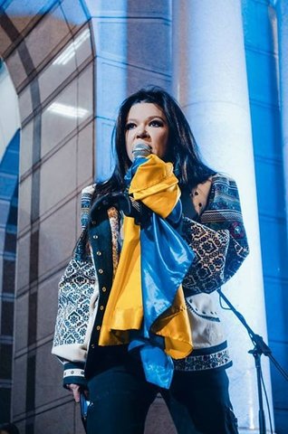 Руслана попросила Порошенка привласнити Кузьмі звання Народного артиста