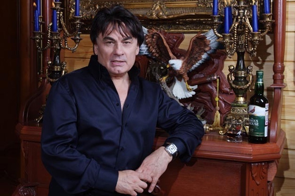 Александр Серов пройдет тест на отцовство