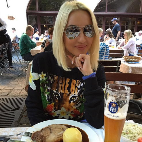 Лера Кудрявцева кардинально змінила імідж і стала рудою бестією (фото)