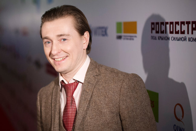 Сергей Безруков ушел от жены к режиссеру