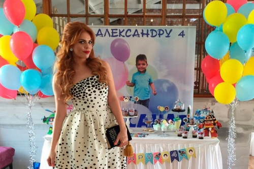Отец ребенка Анастасии Стоцкой тоже похож на Филиппа Киркорова