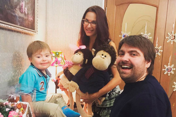 Муж Эвелины Бледанс сильно похудел Муж Эвелины Бледанс сильно похудел