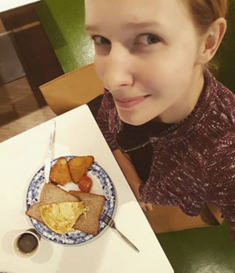 Катя Осадчая показала фото без макияжа Катя Осадчая показала фото без макияжа