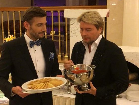 Поклонники Николая Баскова набросились на него с критикой Поклонники Николая Баскова набросились на него с критикой