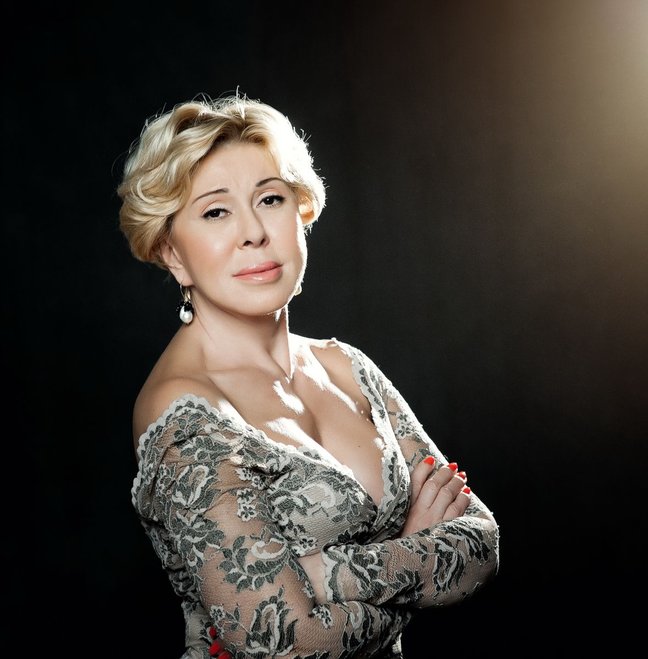 Любовь Успенская феноменально похорошела, ее просто не узнать